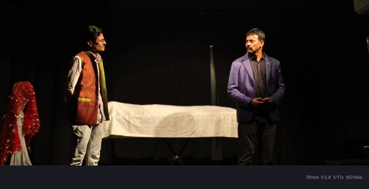 "Posthumous" depicts the struggle between love and self-confidence.