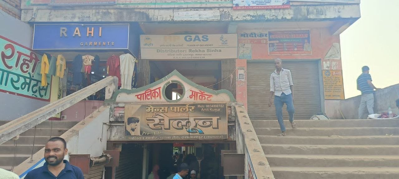 40 Shops Sealed at Palika Market; Panic Grips Traders