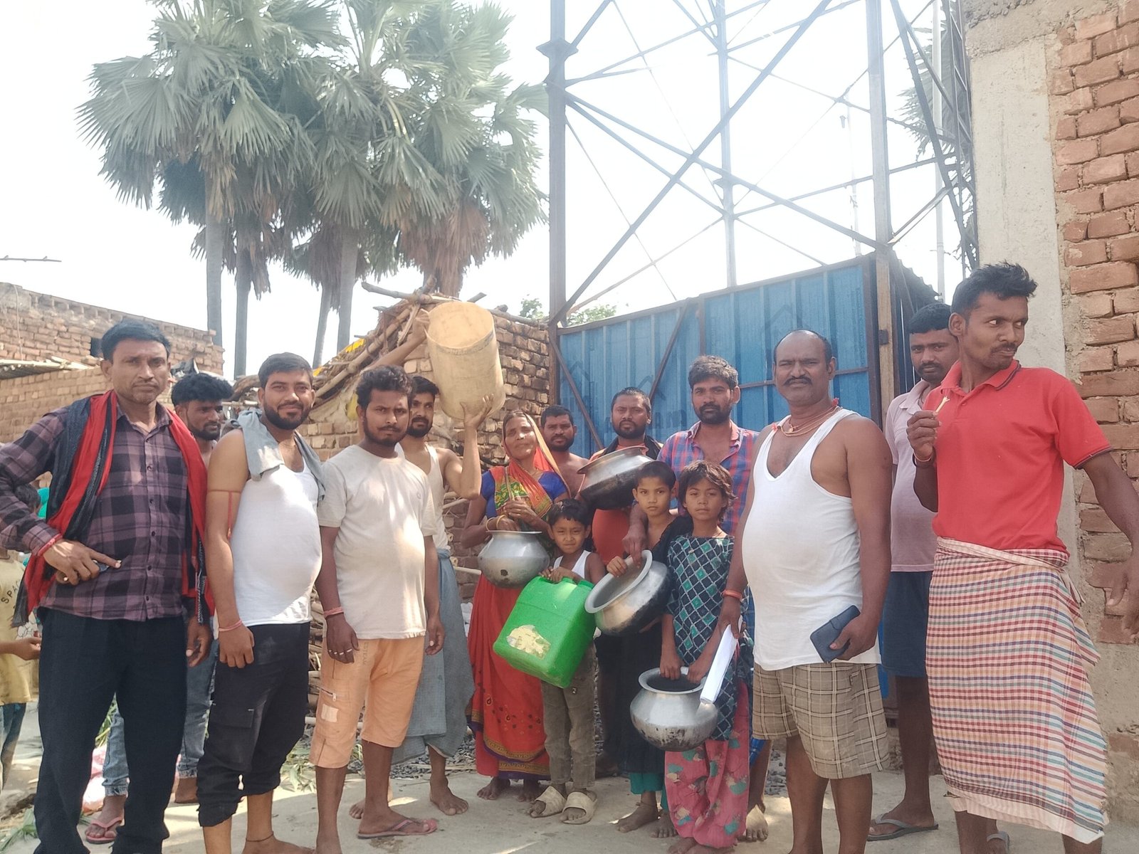 The tap water scheme has become a mere sham, with residents yearning for a drop of water for the past twenty days.