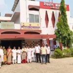 Health Workers Protest by Wearing Black Badges, Reiterate Demands
