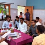 ABVP workers submitted a memorandum to the MP, demanding solution to the problems of the degree college.
