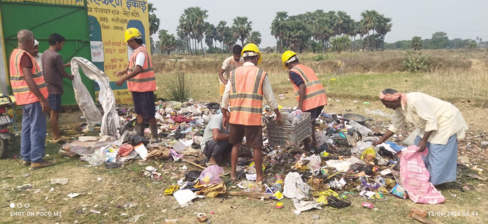 Lohia Cleanliness Campaign Failing in Katarisara, Workers Angry Over Non-Payment for 11 Months