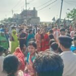 The greed for property killed relationships: Sons in Nalanda were accused of slitting their mother's throat and blocking the road for three hours demanding arrests.