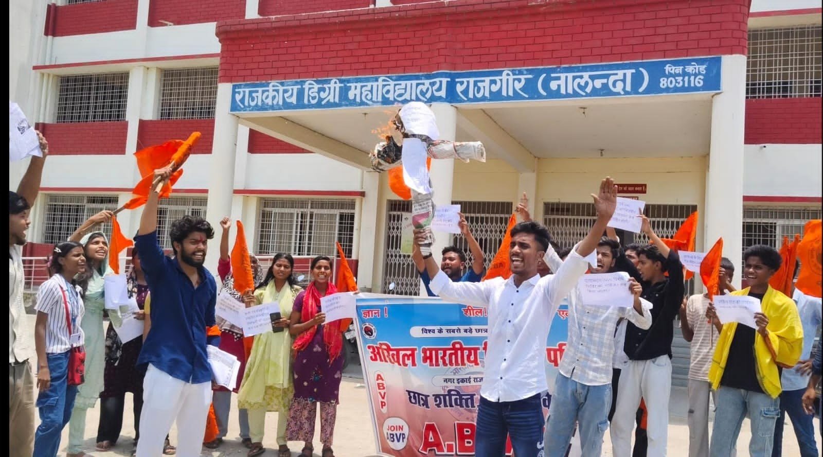 ABVP burns principal's effigy over student issues in Rajgir.