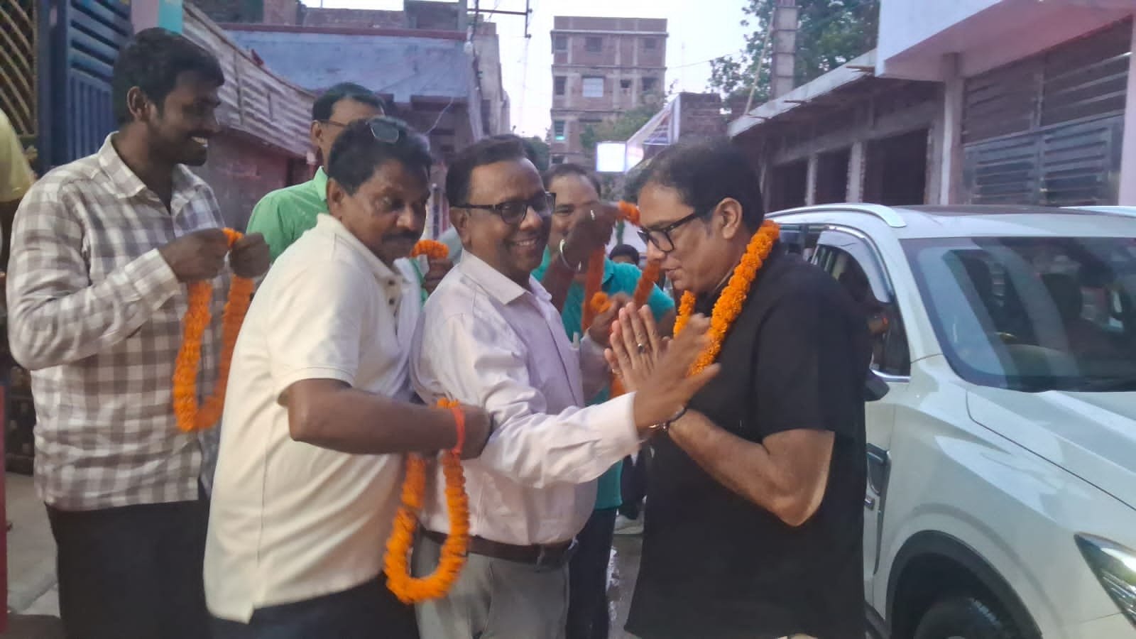 "Mother's values ​​made the family a role model for society": Dr. Sanjeev Kumar became emotional at the tribute meeting.