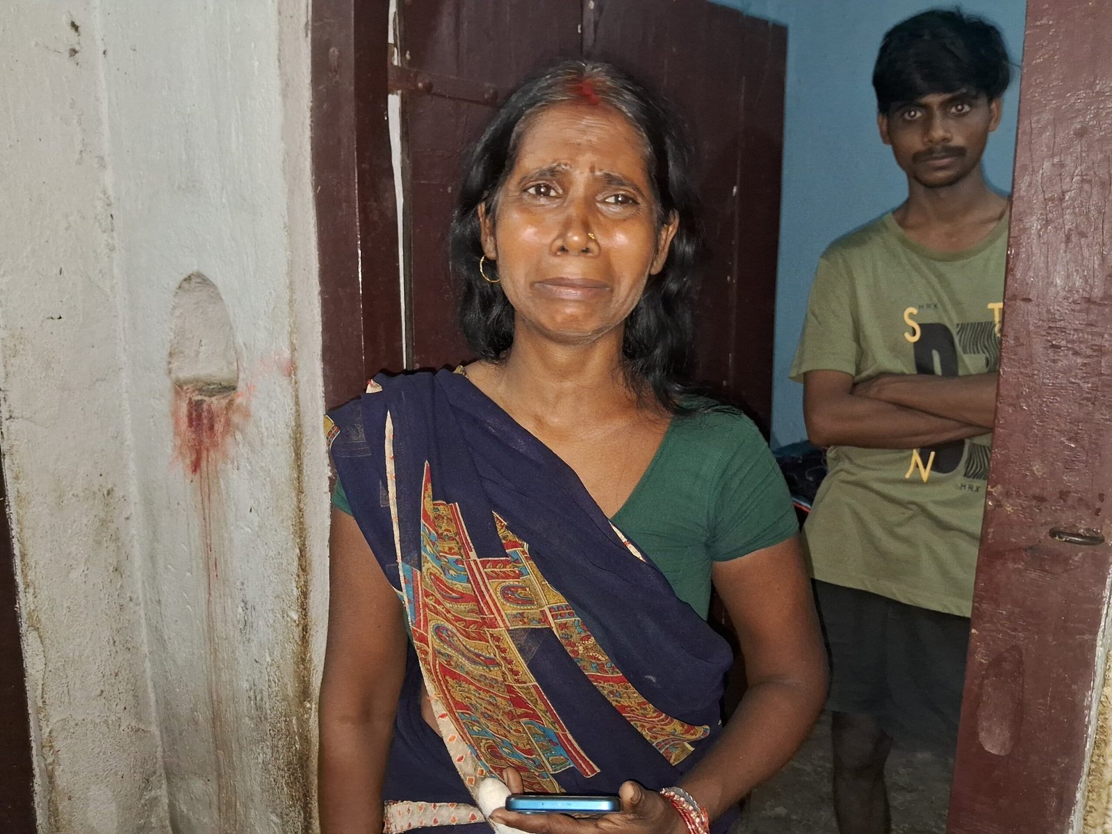 Terror due to double incident in Makundan Bigha: One house was robbed at gunpoint, the other was broken into and jewellery worth lakhs stolen.