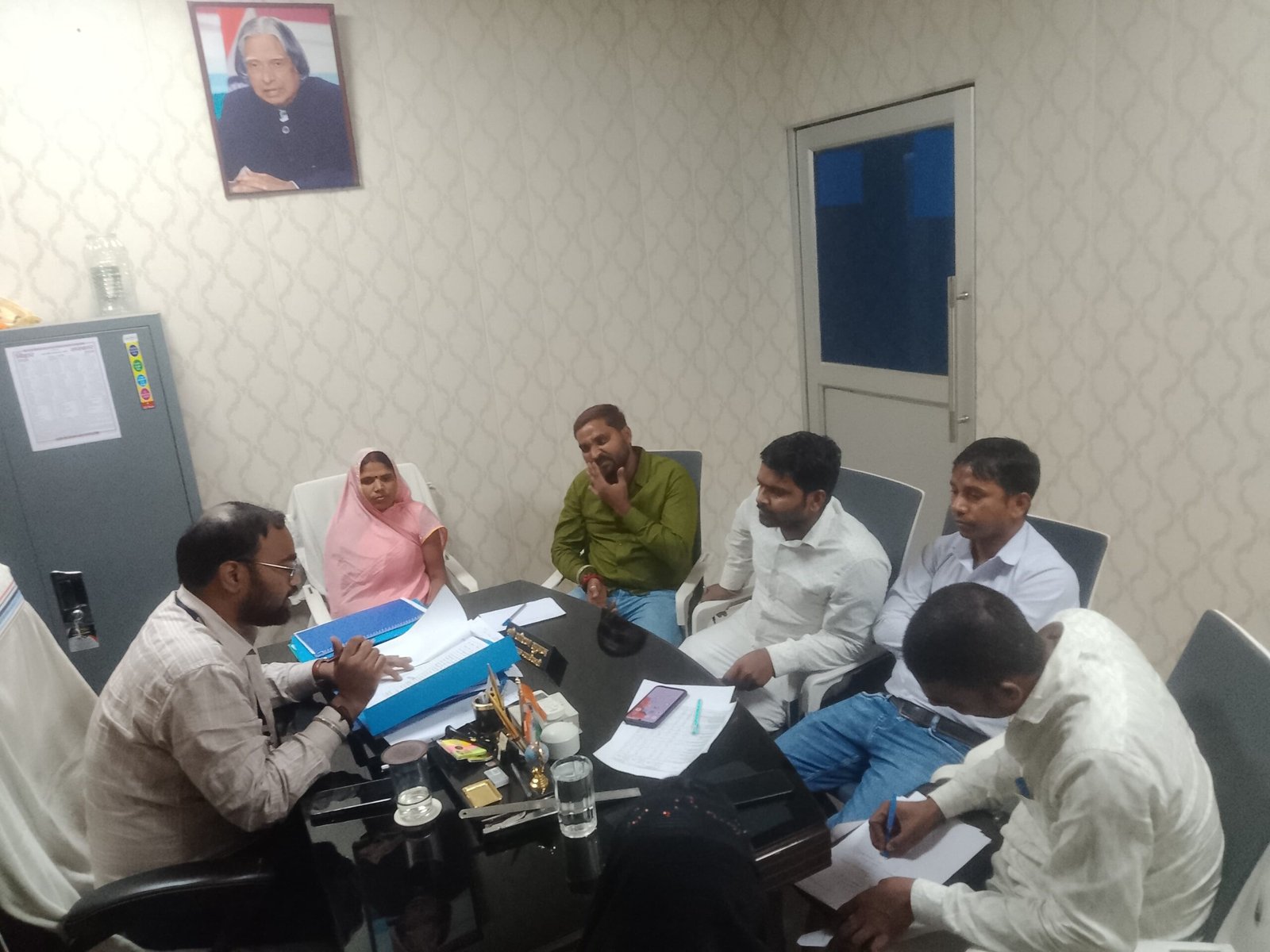 Questions were raised on the seating arrangement in the committee meeting of Harnaut Nagar Panchayat, important discussions were also held on development plans.