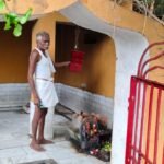 Thieves targeted temples in Tharthari; they broke open the donation box at the Devi Sthan and made off with six thousand rupees, while the lock at the Kali Sthan was also broken.