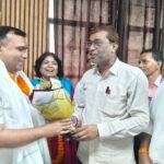 Teachers' association accords grand welcome to newly appointed DEO Hemchandra; receives assurance of prompt resolution of teachers' issues.