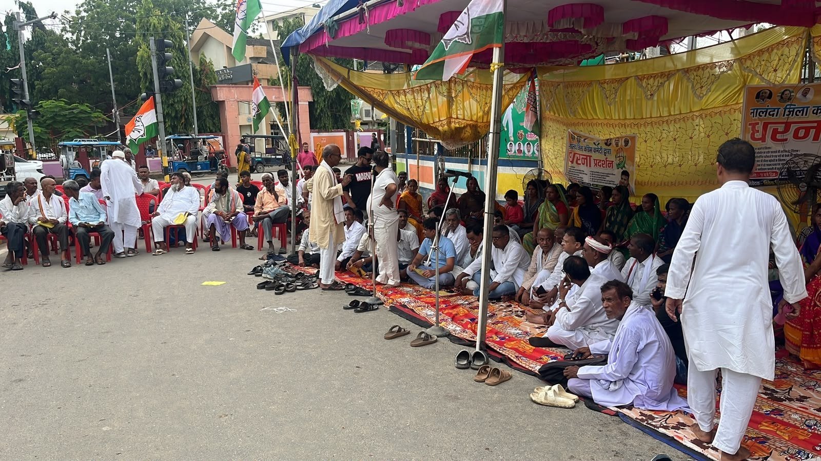 Congress holds massive protest against corruption, inflation, and unemployment; submits memorandum.