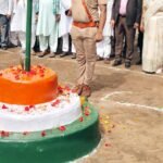 The tricolor was hoisted with pride in the Ben police station premises, Station House Officer Raviraj Singh hoisted the flag.