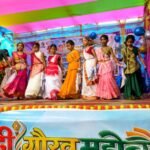 Glimpses of literature and culture seen at Daffodil on Hindi Diwas; students won hearts.