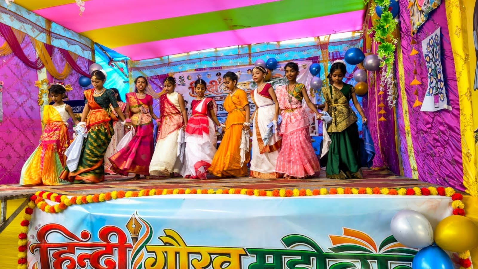 Glimpses of literature and culture seen at Daffodil on Hindi Diwas; students won hearts.