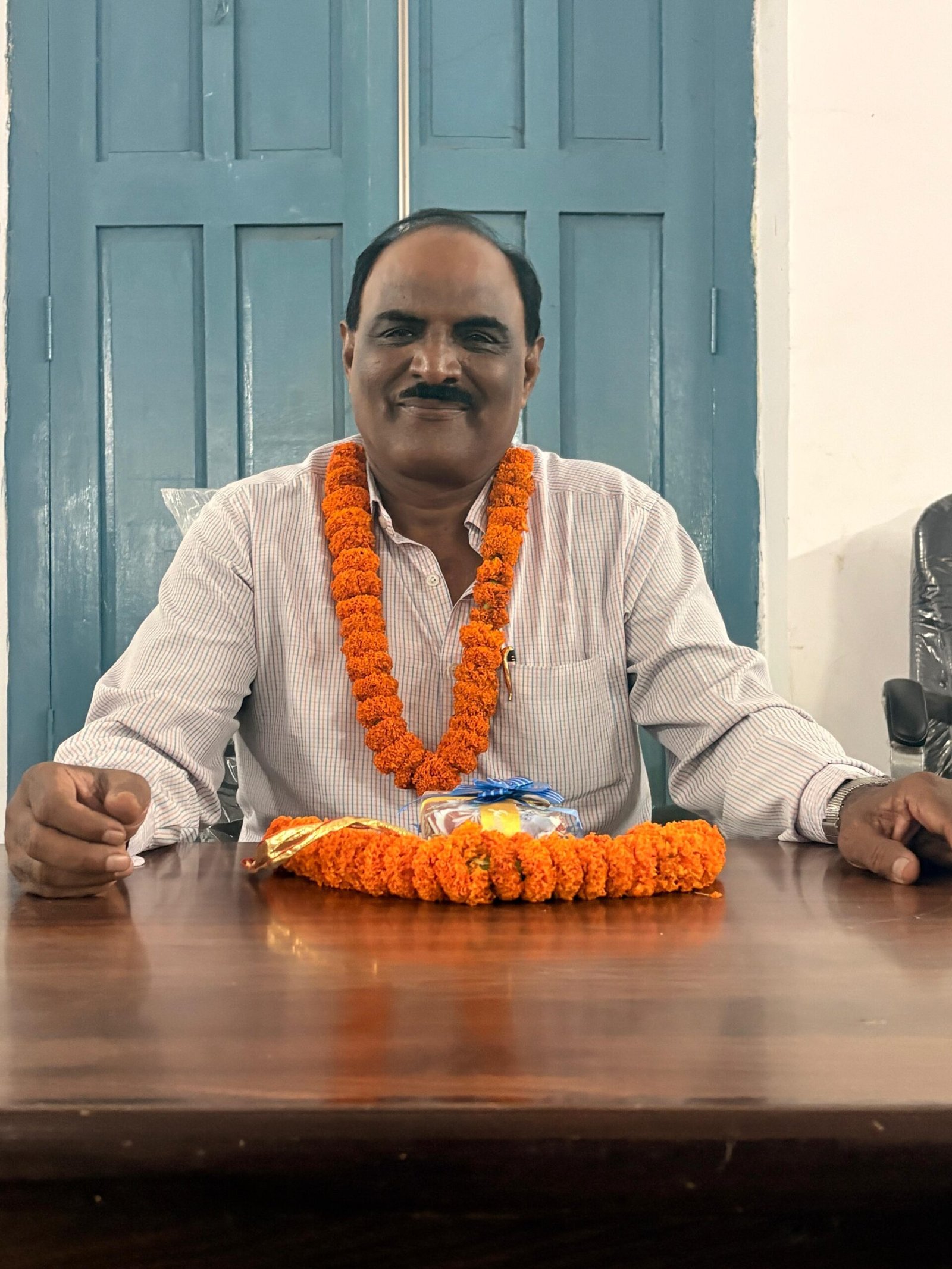 Dr. Shyam Sundar Prasad of the Hindi Department of Nalanda College became Professor, an atmosphere of happiness in the college family.