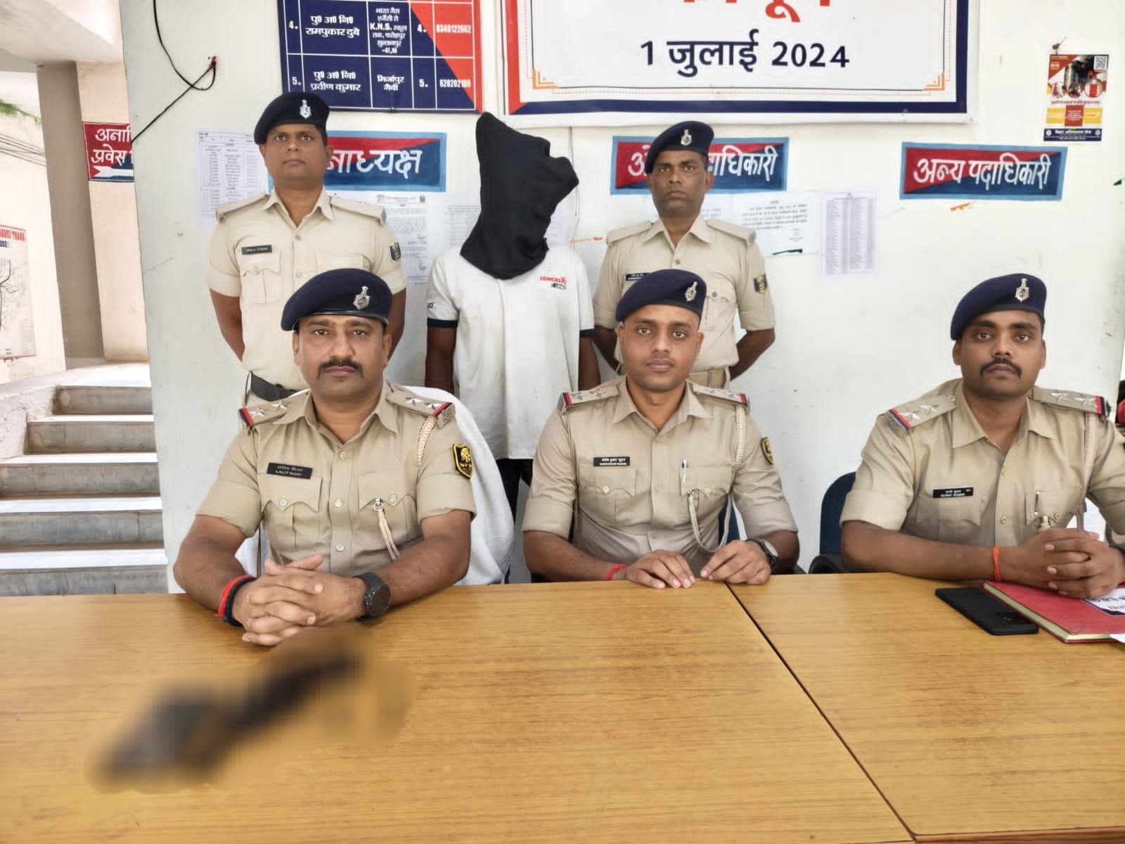 Police crackdown on illegal weapons in Nalanda; youth arrested with country-made pistol and two live cartridges