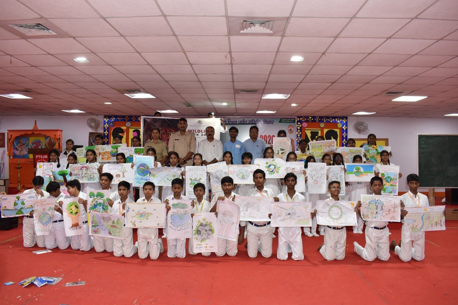 During Wildlife Week, children conveyed the message of nature conservation and biodiversity through colors.