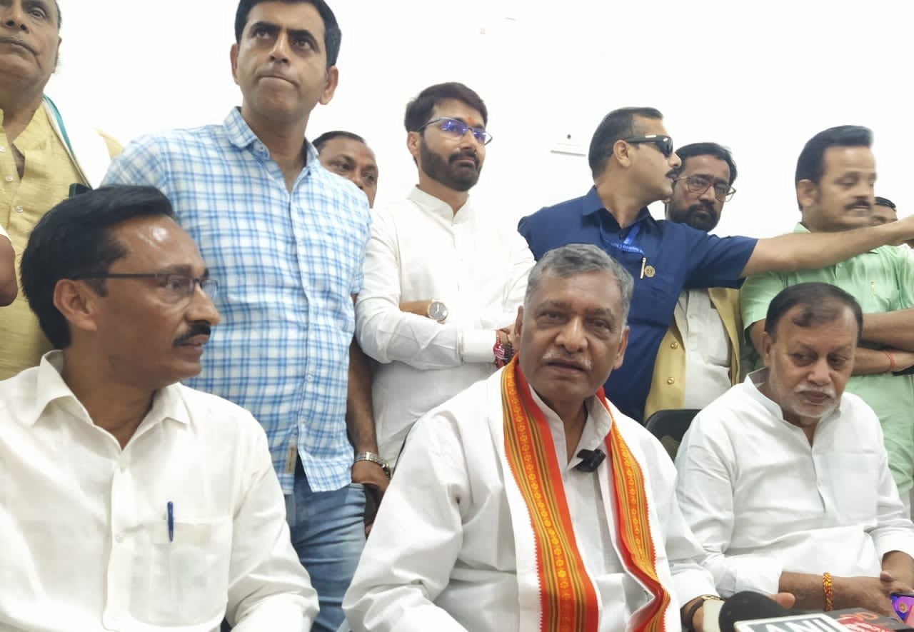 Grand ceremony in Patna on Dr. Sri Krishna Singh's 139th birth anniversary; Akhilesh Singh extends invitation.