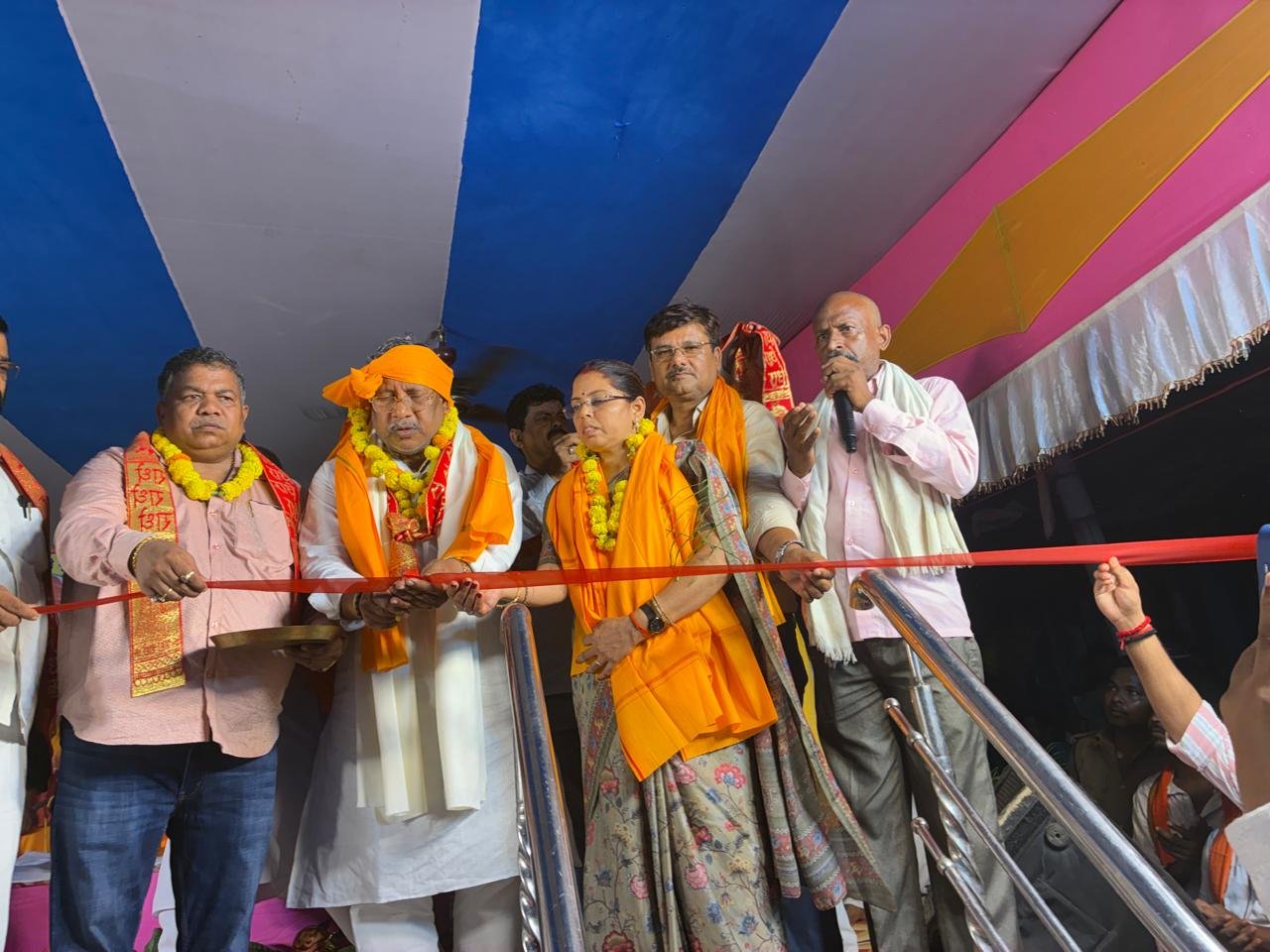 Grand inauguration of seven-day Shrimad Bhagwat Katha at Mahavir Sthan, devotees gathered in large numbers